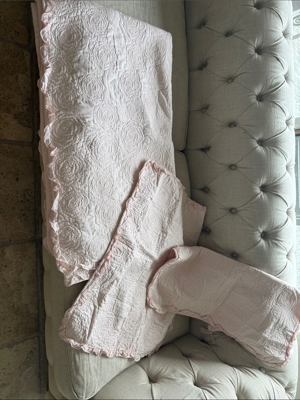 New without tag. Soft Pink Quilted Floral Bedspread set with Ruffle Edge